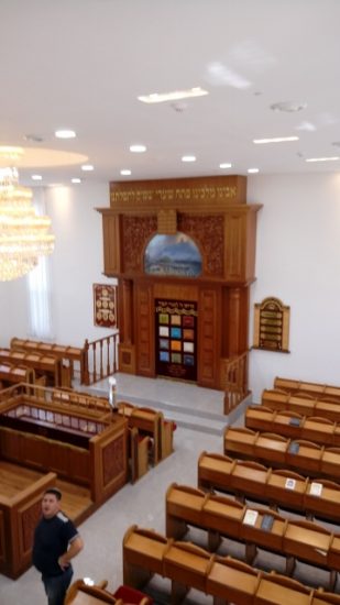 בית כנסת במושב מנוחה