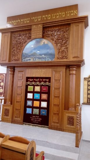 בית כנסת במושב מנוחה